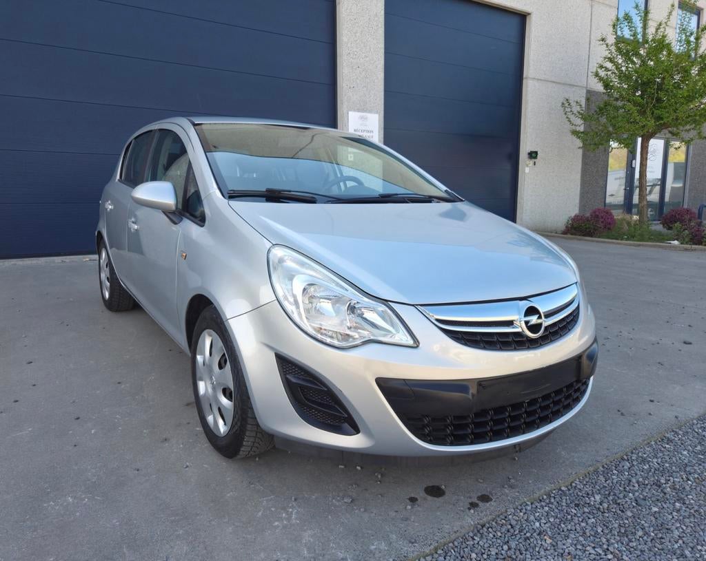 Opel Corsa D 1.2 essence 104.000km PRÊTE À IMMATRICULER, Achat, 63 kW, Boîte manuelle, 5 portes