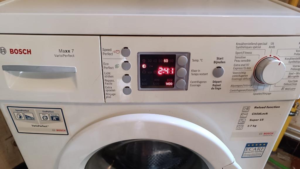 Machine à laver bosch digital, 1200 à 1600 tours, 6 à 8 kg, Programme lavage à la main, Chargeur frontal