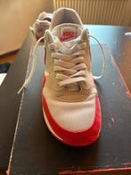 Nike air max 1’86 OG kleur wit en rood en maat 43, Kleding | Heren, Schoenen, Overige kleuren, Ophalen of Verzenden, Sneakers