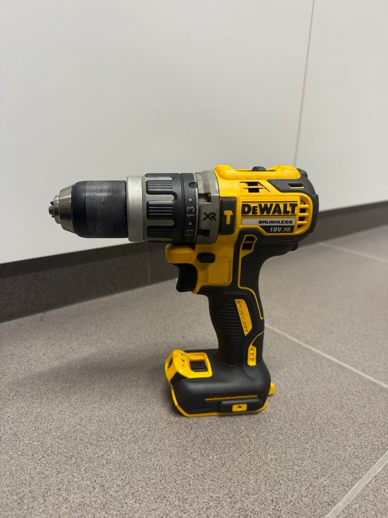Dewalt accu-klopboormachine DCD796, Ophalen, Zo goed als nieuw, Boor- en Schroefmachine