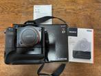 Sony A7R avec poignée de batterie verticale et 2 batteries, TV, Hi-fi & Vidéo, Appareils photo numériques, Enlèvement ou Envoi