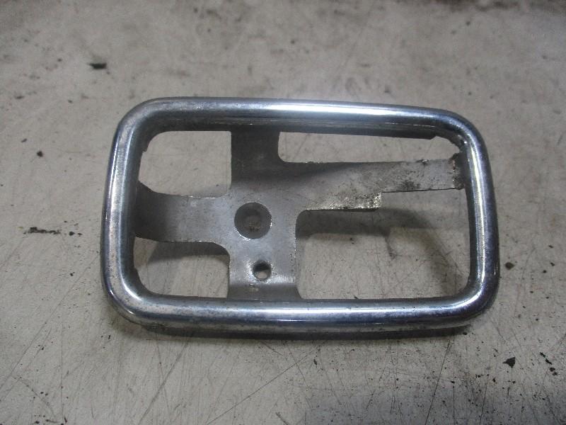 LOT DE POIGNEES DE PORTE schelp / 8 (W115) (108 766 06 11), Utilisé, Mercedes-Benz