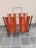 Vintage jaren'60 tijdschrift/ kranten houder., Huis en Inrichting, Woonaccessoires | Krantenbakken en Lectuurbakken, Ophalen, Zo goed als nieuw