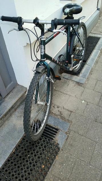 À vendre : VTT (pour adolescents)
Vélo de montagne avec quoi, Enlèvement, Utilisé