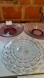 1 plat à tarte transparent , 2 anciens plateaux grenat, Enlèvement ou Envoi