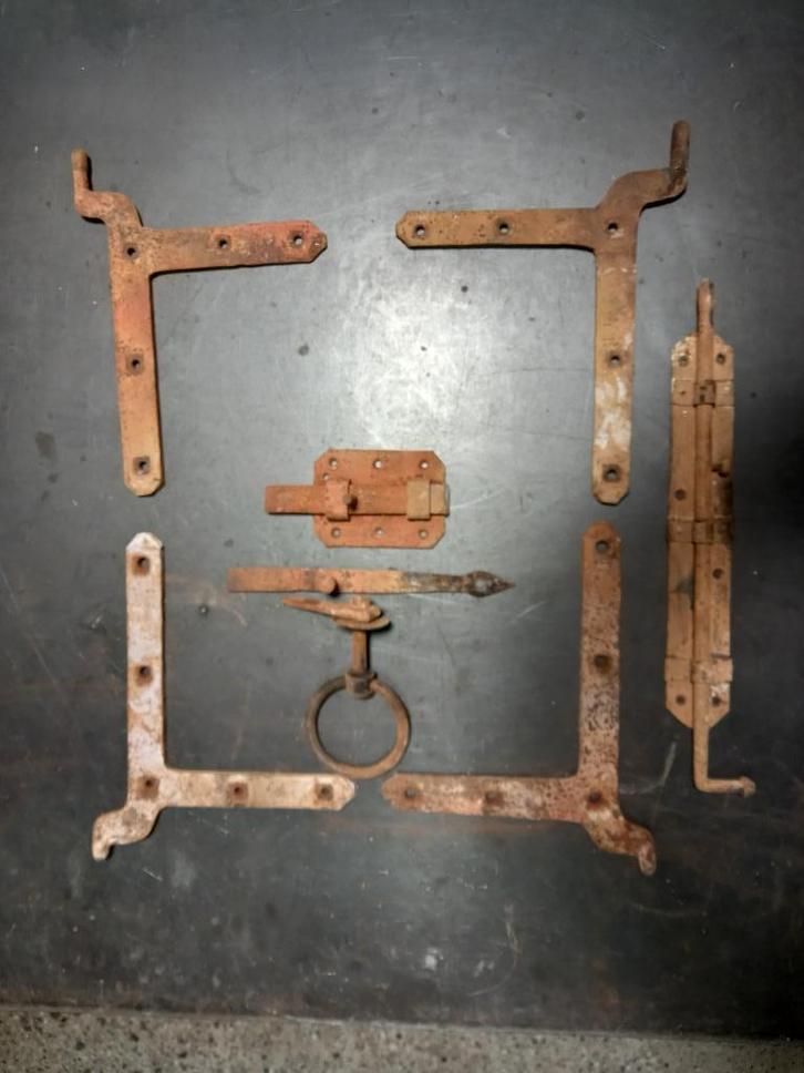 ⚠️️Penture équerre pour porte rustique, Doe-het-zelf en Bouw, Hang- en Sluitwerk, Gebruikt, Klink of Kruk, IJzer, Ophalen