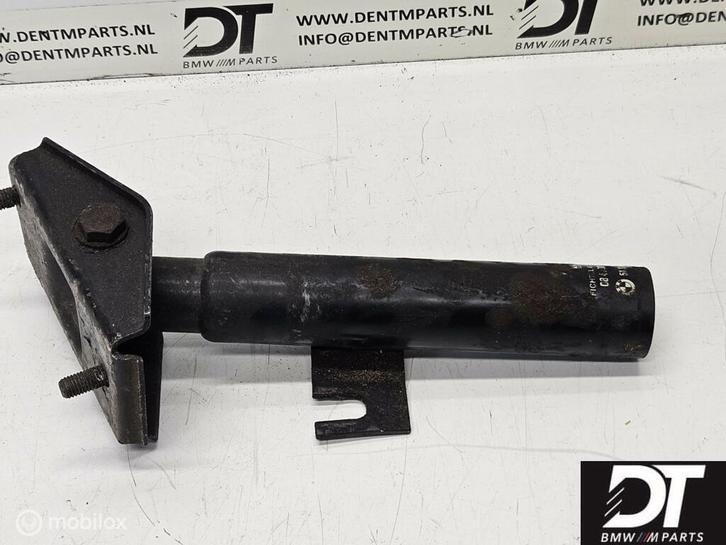 Bumpersteun linksvoor BMW 5-serie E34 51118126601, Auto-onderdelen, Carrosserie, BMW, Gebruikt, Ophalen of Verzenden