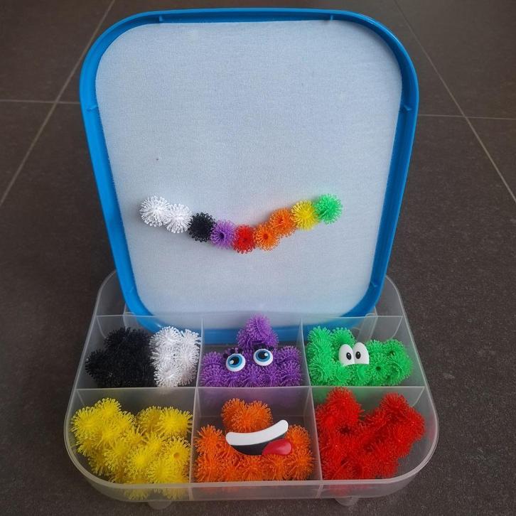 Bunchems on-the-go easel, Kinderen en Baby's, Speelgoed | Educatief en Creatief, Zo goed als nieuw, Knutselen, Bouwen, Puzzelen