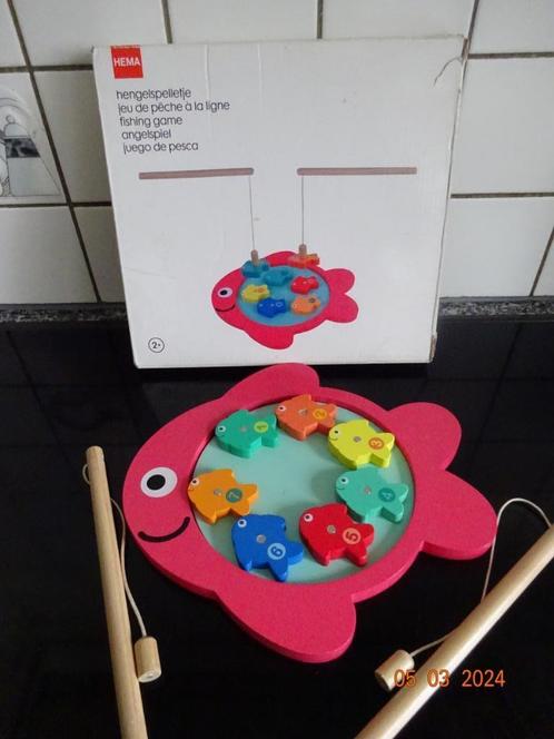 HEMA, houten hengelspelletje met 6 magneetvisjes*VOLLEDIG*, Enfants & Bébés, Jouets | Jouets en bois, Enlèvement ou Envoi