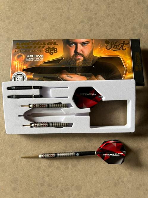 Michael smith Achieve darts 24gram (volledig nieuw), Sport en Fitness, Darts, Nieuw, Flights, Ophalen of Verzenden
