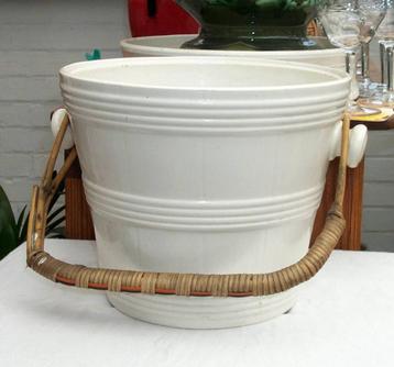 SEAU en FAIENCE de NIMY, Enlèvement