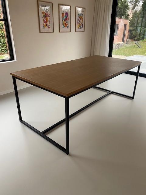 Set tafels mat zwart metaal poederlak RAL 9005, Huis en Inrichting, Tafels | Eettafels, Zo goed als nieuw, 100 tot 150 cm, 200 cm of meer