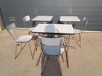 Formica tafel en stoel, Huis en Inrichting, Stoelen, Ophalen, Wit, Vintage, Zo goed als nieuw