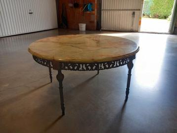 Bijzet/ salontafel met marmeren blad. beschikbaar voor biedingen