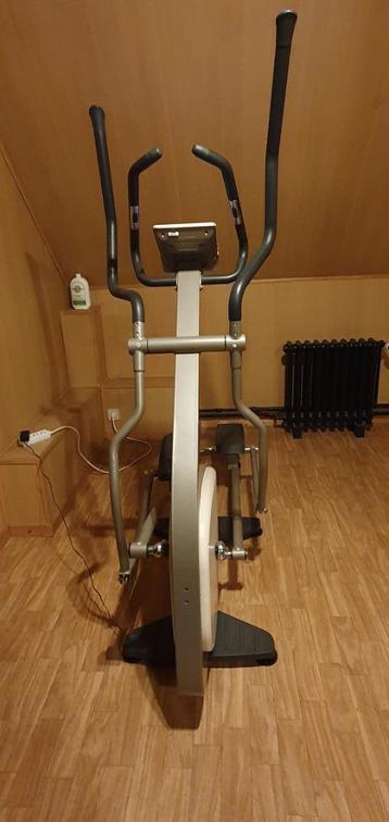 Crosstrainer beschikbaar voor biedingen