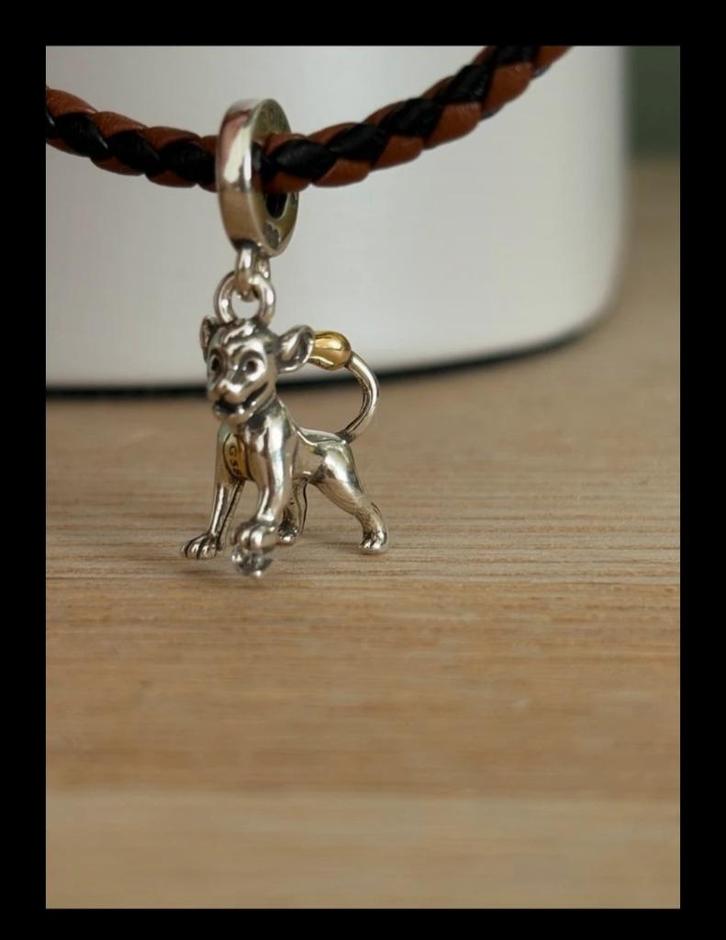Pandora DIsney 100 eme anniv ( ppur 2 charmes ), Handtassen en Accessoires, Bedels, Pandora, Zilver, Verzenden