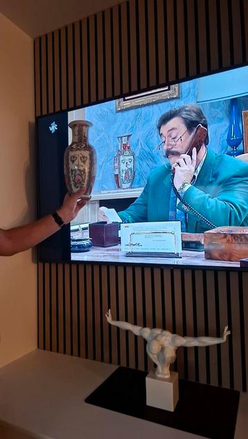 Vaas zoals te zien in FC De Kampioenen bij BOMA beschikbaar voor biedingen