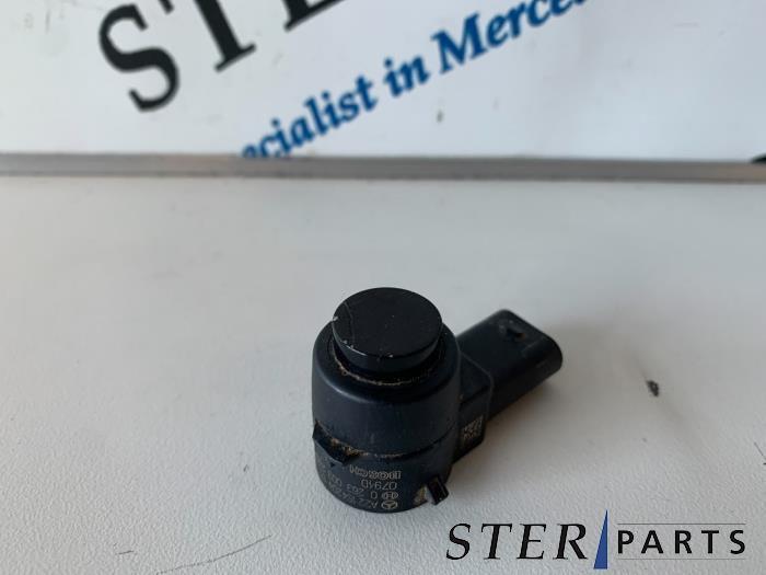 Capteur PDC d'un Mercedes E-Klasse, Autos : Pièces & Accessoires, Autres pièces automobiles, Mercedes-Benz, Utilisé, 3 mois de garantie