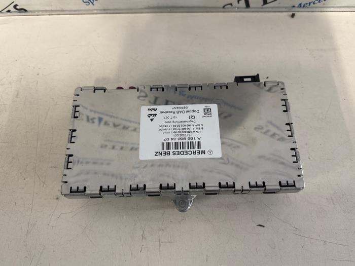 Radio versterker van een Mercedes SLK, Auto-onderdelen, Elektronica en Kabels, Mercedes-Benz, Gebruikt, 3 maanden garantie, Ophalen of Verzenden