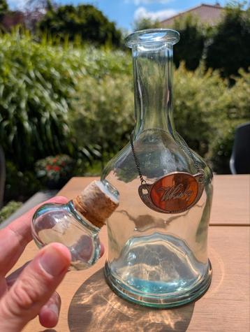 Charmante vintage whiskyfles met een unieke uitstraling. beschikbaar voor biedingen