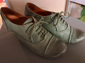 " Brako" groene leren schoenen met hak .Maat 40
