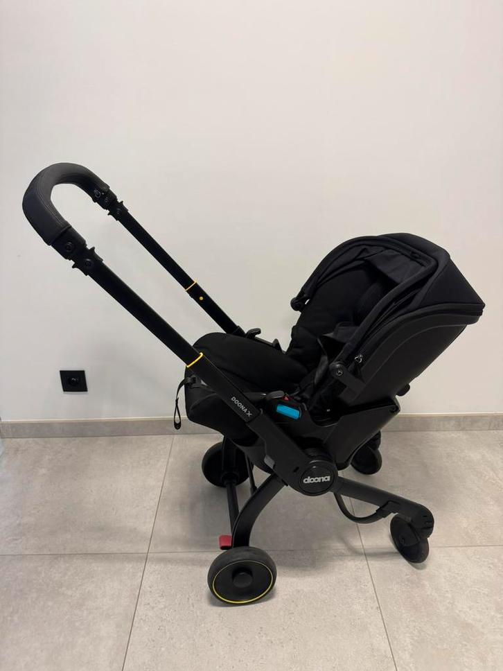 Poussette Doona X + isofix, Enfants & Bébés, Buggys, Comme neuf, Enlèvement ou Envoi