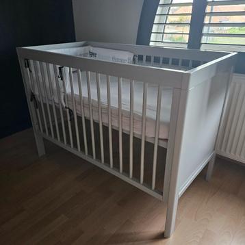 Baby ledikant beschikbaar voor biedingen