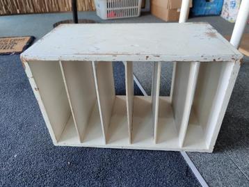 LP/Vinyl kast beschikbaar voor biedingen