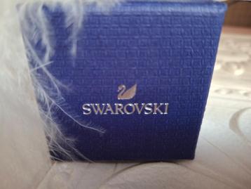 Swarovski ring beschikbaar voor biedingen