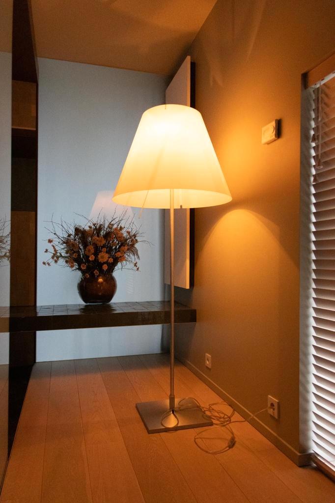 Luceplan Grande Costanza Vloerlamp, Maison & Meubles, Lampes | Lampadaires, Comme neuf, 150 à 200 cm, Enlèvement