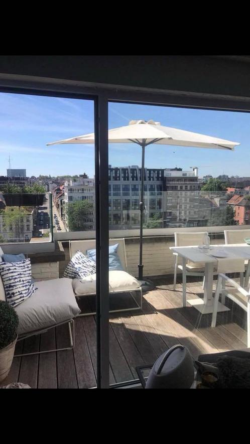 Furnished 2 bedroom Penthouse, Immo, Appartementen en Studio's te huur, Gent, 50 m² of meer