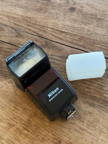 NIKON speed light SB600 beschikbaar voor biedingen