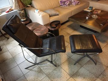 Design relaxzetel / relaxfauteuil . Zanotta , met voetenbank beschikbaar voor biedingen