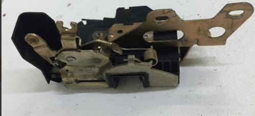 Deurslot links achter binnenzijde deur BMW 3 serie E30 51228, Auto-onderdelen, Carrosserie, BMW, Gebruikt, Ophalen of Verzenden