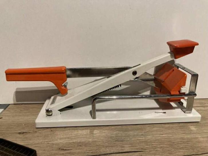 Vintage Brabantia frietsnijder uit de jaren 70, Huis en Inrichting, Keuken | Keukenbenodigdheden, Gebruikt, Ophalen of Verzenden