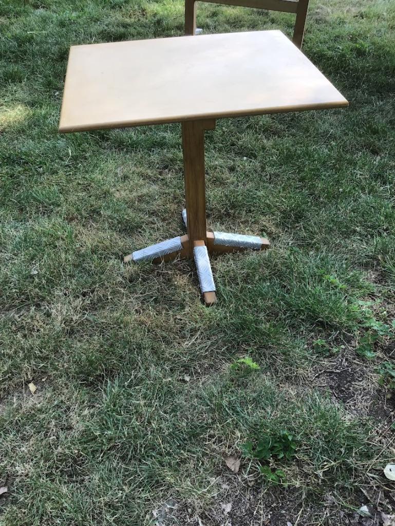 Tables d'accueil Hilman, Enlèvement