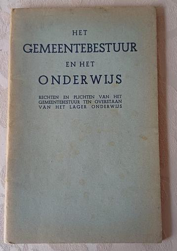 VNV - Brochurenreeks : Het Gemeentebestuur en het Onderwijs  beschikbaar voor biedingen