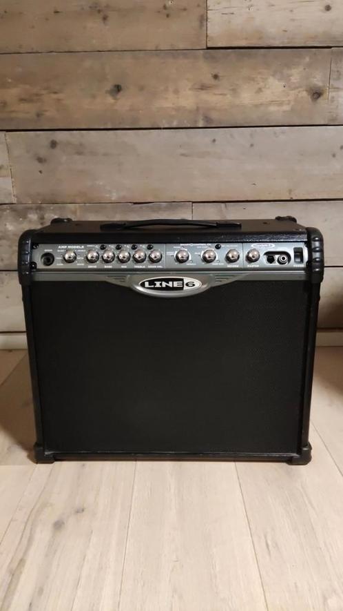 Line 6 spider 75 Watt met gratis gitaar standaard erbij, Musique & Instruments, Amplis | Basse & Guitare, Utilisé, Guitare, Enlèvement