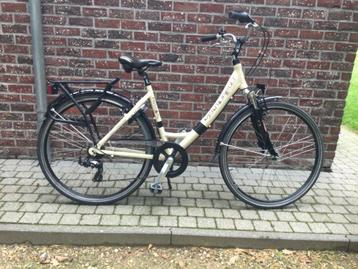 Zeer mooie dames/meisjesfiets Venturelli beschikbaar voor biedingen