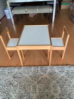 Kindertafel met 2 stoeltjes, Kinderen en Baby's, Kinderkamer | Tafels en Stoelen, Ophalen, Zo goed als nieuw