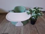 Bumbo seat met riem en tafeltje !!!, Kinderen en Baby's, Kinderstoelen, Ophalen of Verzenden