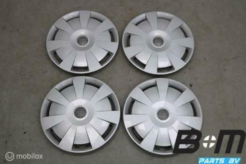 Originele 16 inch wieldoppen Audi A3 8V 8V0601147C, Auto-onderdelen, Overige Auto-onderdelen, Gebruikt