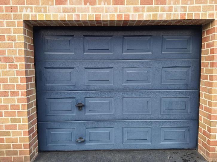Sectionaalpoort, Doe-het-zelf en Bouw, Deuren en Vliegenramen, Zo goed als nieuw, Garagedeur, 200 tot 215 cm, 120 cm of meer, Metaal
