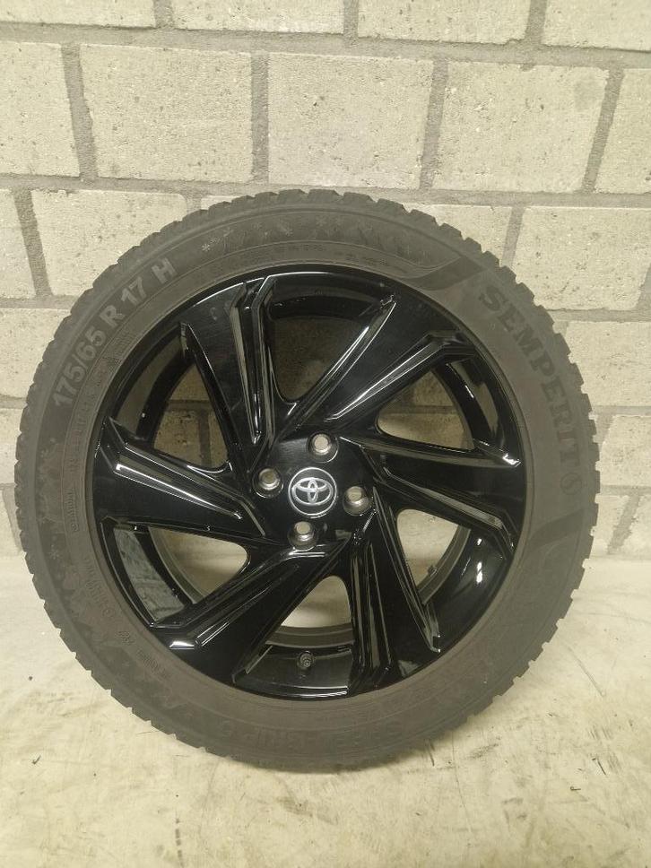 Toyota Aygo X velgen met banden, Auto-onderdelen, Overige Auto-onderdelen, Toyota, Ophalen