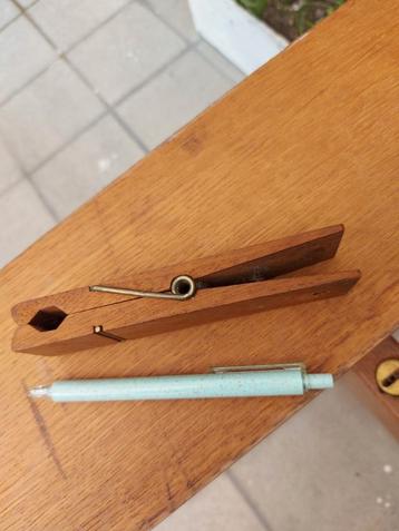 Wasknijper vintage XL beschikbaar voor biedingen