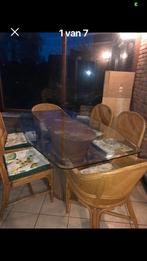 Mooie glazen tafel met 6 stoelen. Prijs overeen te kom, Huis en Inrichting, Overige houtsoorten, Ophalen, Vijf personen of meer