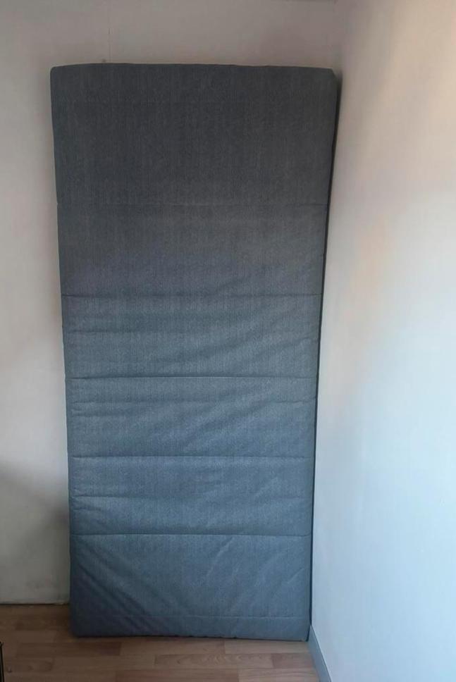 Matelas IKEA Sultan mousse polyuréthane déhoussable 90/200cm, Maison & Meubles, Chambre à coucher | Matelas & Sommiers, Comme neuf