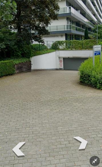 Beveiligde staanplaats te koop (Berchem Fruithoflaan) beschikbaar voor biedingen