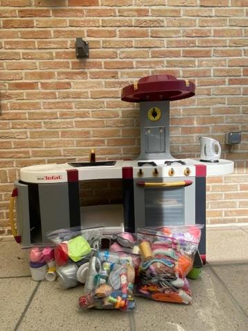 Smoby Tefal speelkeuken met veel accessoires beschikbaar voor biedingen