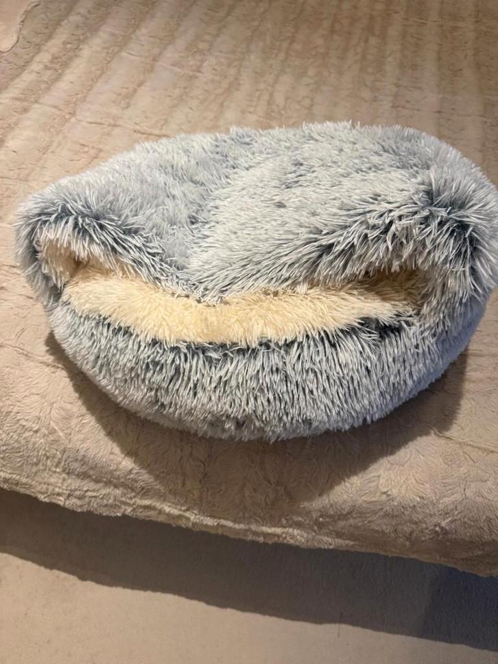 CatBed – voor kat of kleine hond (60 cm), Dieren en Toebehoren, Kattenmanden, Nieuw, Pluche, Ophalen of Verzenden
